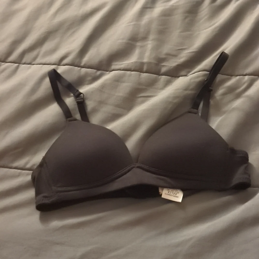 Bra - Picture 1 of 1